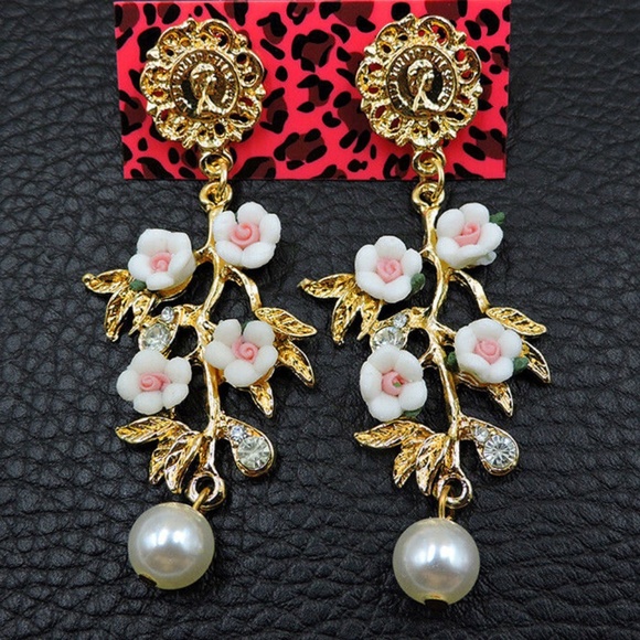 Gold Color Alloy Rhinestone Pearl Flower Pink Drop Jewel earrings Betsey Johnson - Picture 2 of 9